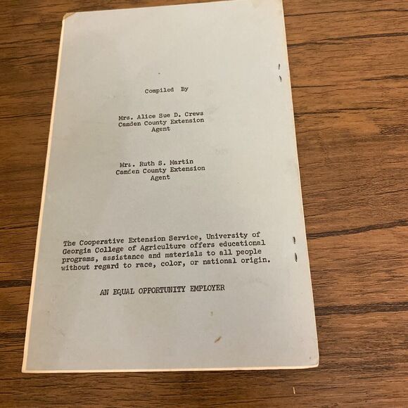Seafood From Camden County Georgia VTG Cookbook Regional Local - Picture 4 of 4